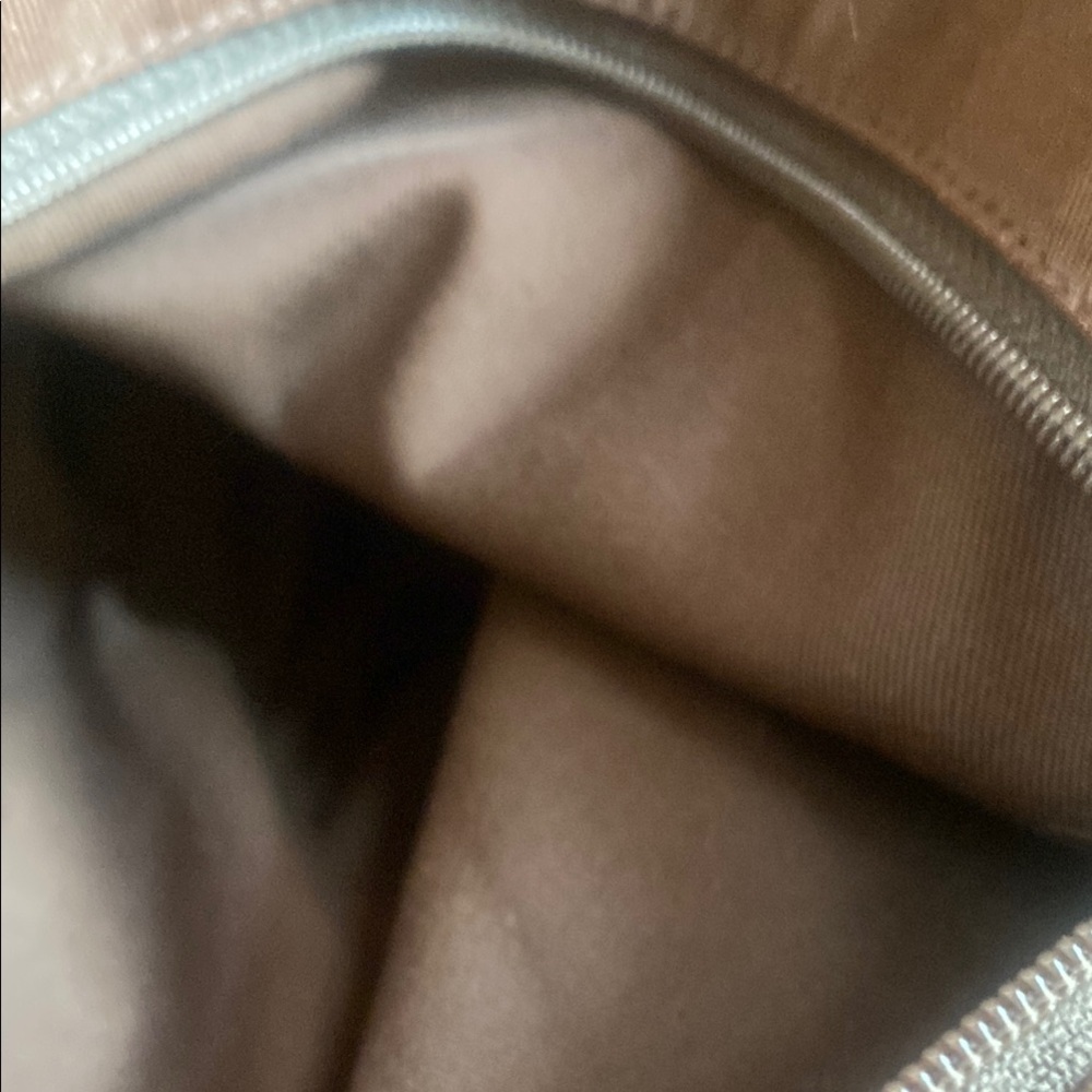 Gucci Cream and Brown Monogram Tote Bag - Picture 9 of 10